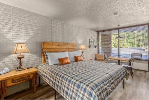 Stonegate Lodge King Bed Wifi Roku Tv Salt Water Pool Room #203 Eureka Springs Exterior photo
